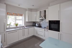 Annexe Kitchen- click for photo gallery